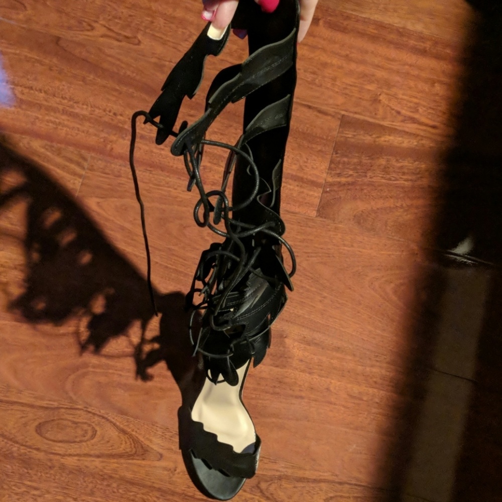 Shoes looks like a boot